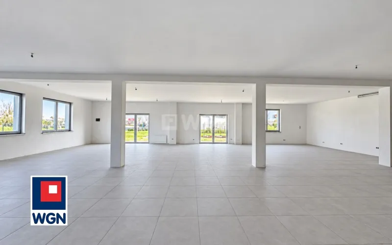 Lokal usługowy na  wynajem Reda - LOKAL USŁUGOWY 213 m2 | PARTER| duże witryny | parking| teren zielony